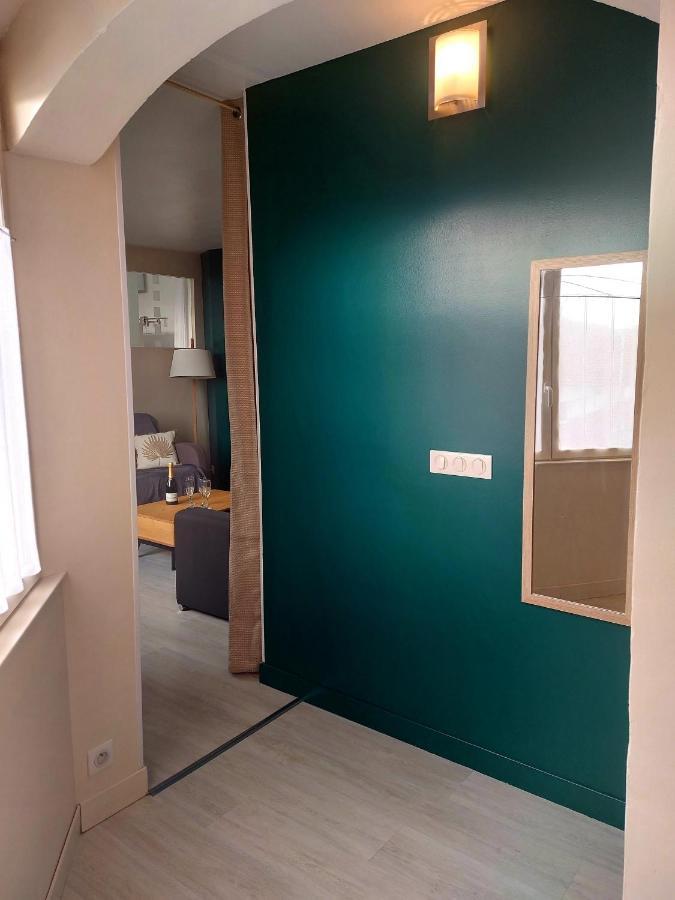 Les Belles Terrasses ,3 , Le Vegetal De 1 à 8 Personnes , Le Tropical De 1 à 6 Personnes , Le Floral Avec Terrasse De 1 à 3 Personnes , Quartier Calme Au Stationnement Gratuit à Coté De L'avenue Verte Dieppe
