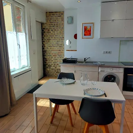 Les Belles Terrasses Dieppe: Tranquil Apartments with Green Avenue Views Exterior photo