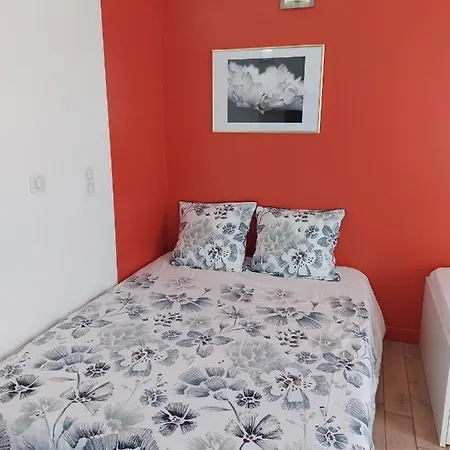 Les Belles Terrasses Dieppe: Tranquil Apartments with Green Avenue Views Exterior photo