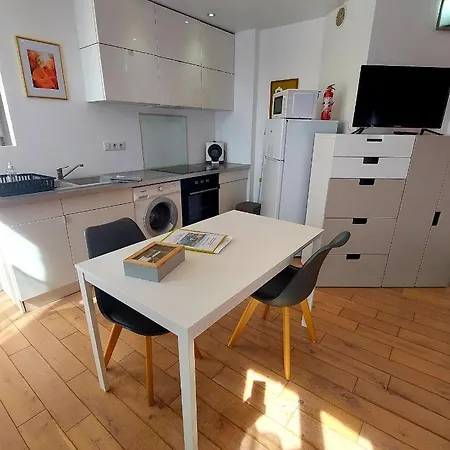 Les Belles Terrasses Dieppe: Tranquil Apartments with Green Avenue Views Exterior photo