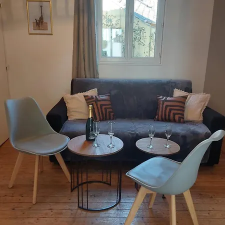 Les Belles Terrasses Dieppe ,3 Appartements , Le Vegetal De 1 A 8 Personnes , Le Tropical De 1 A 6 Personnes , Le Floral Avec Terrasse De 1 A 3 Personnes , Quartier Calme Au Stationnement Gratuit A Cote De L'Avenue Verte Exterior photo