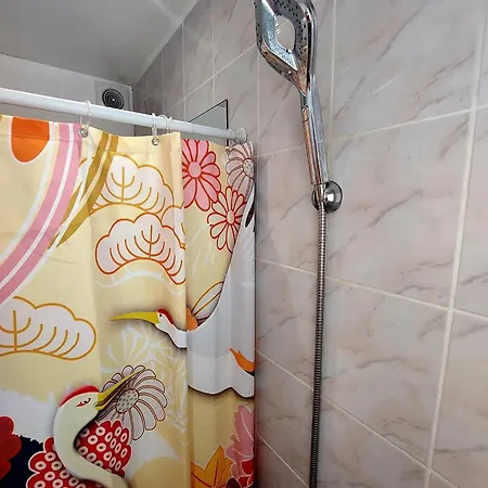 Les Belles Terrasses Dieppe ,3 Appartements , Le Vegetal De 1 A 8 Personnes , Le Tropical De 1 A 6 Personnes , Le Floral Avec Terrasse De 1 A 3 Personnes , Quartier Calme Au Stationnement Gratuit A Cote De L'Avenue Verte Exterior photo