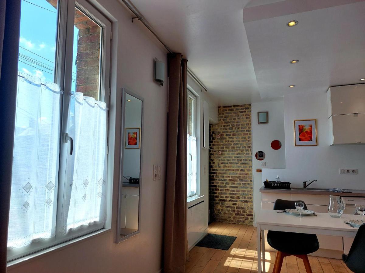 Les Belles Terrasses Dieppe: Tranquil With Avenue Views Apartment *