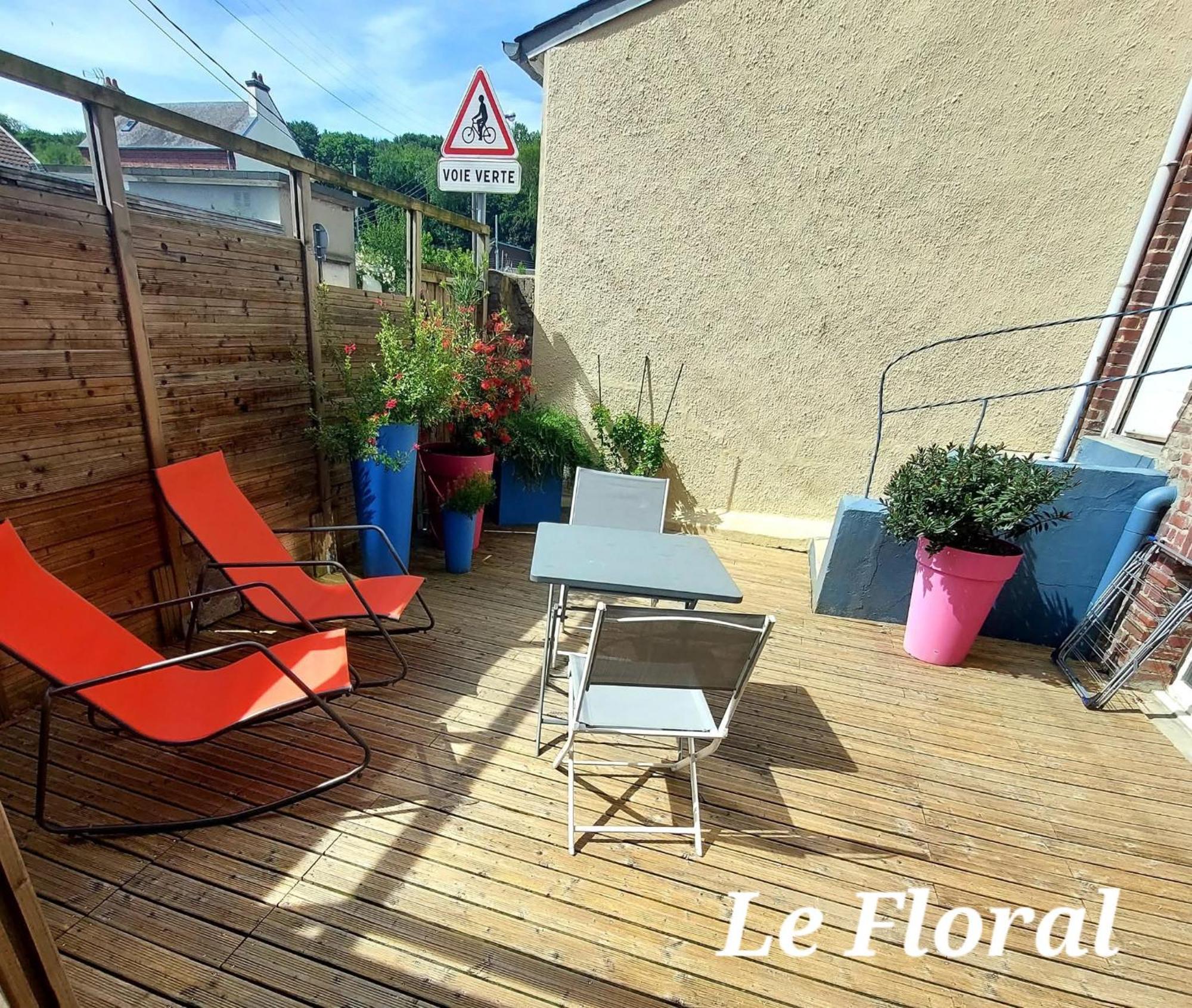 Les Belles Terrasses ,3 , Le Vegetal De 1 A 8 Personnes , Le Tropical De 1 A 6 Personnes , Le Floral Avec Terrasse De 1 A 3 Personnes , Quartier Calme Au Stationnement Gratuit A Cote De L'avenue Verte