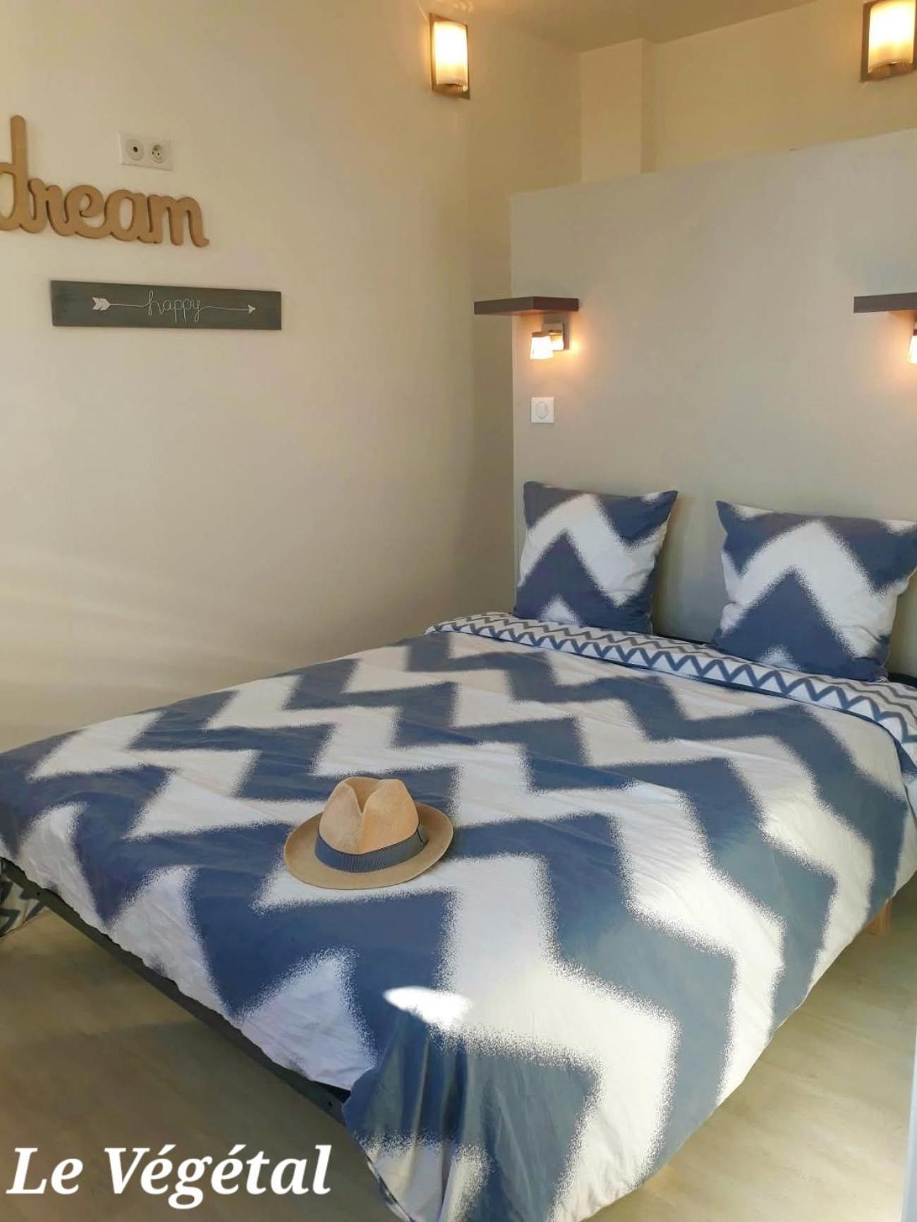 Apartment Les Belles Terrasses ,3 , Le Vegetal De 1 A 8 Personnes , Le Tropical De 1 A 6 Personnes , Le Floral Avec Terrasse De 1 A 3 Personnes , Quartier Calme Au Stationnement Gratuit A Cote De L'avenue Verte