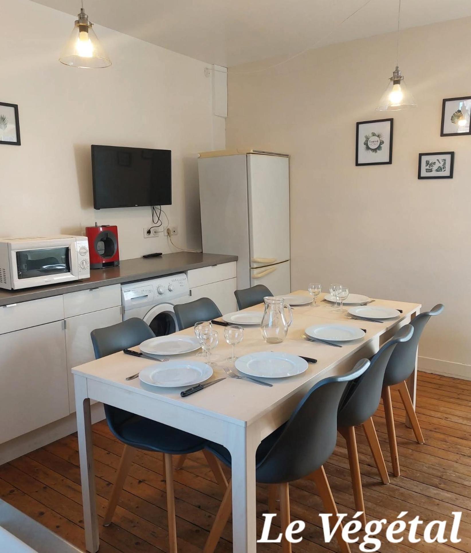 Apartment Les Belles Terrasses ,3 , Le Vegetal De 1 A 8 Personnes , Le Tropical De 1 A 6 Personnes , Le Floral Avec Terrasse De 1 A 3 Personnes , Quartier Calme Au Stationnement Gratuit A Cote De L'avenue Verte *